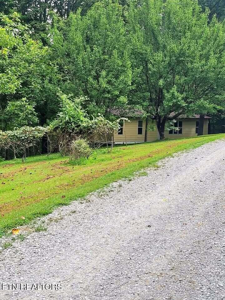 465 Sunset Rdg Lane Hilham, TN 38568 - Photo 3 of 13 657147327_1725858981732068_1426408236270
