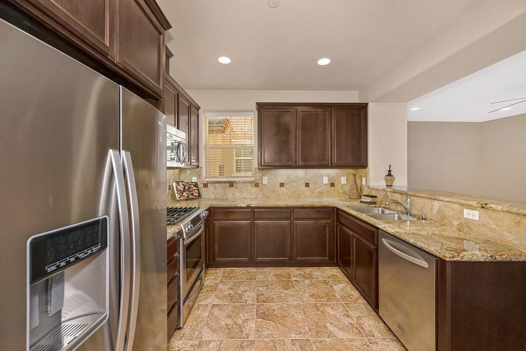403 Rivage Circle Folsom, CA 95630 - Photo 14 of 54