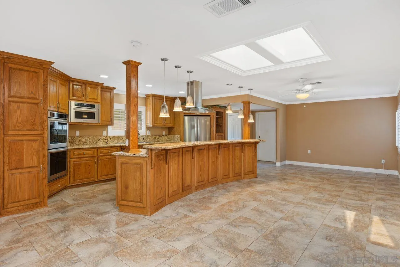 12447 Horado Road San Diego, CA 92128 - Photo 13 of 39