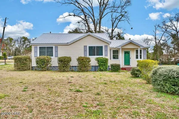 $195,900 | 1331 Coggin Avenue, Chipley, FL 32428