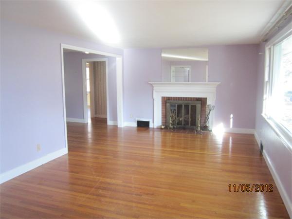 185 Groton Road Chelmsford, MA 01863 - Photo 3 of 27