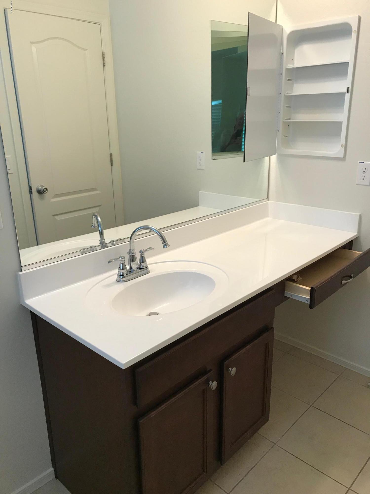 483 North Ranger Trail Gilbert, AZ 85234 - Photo 15 of 26 Upstairs Hall Bath with Vanity
