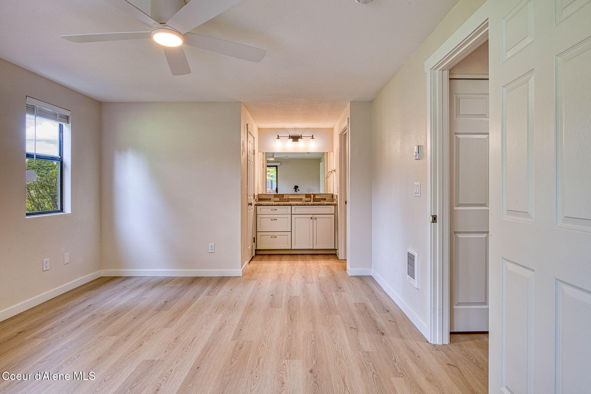 5299 West Green Court, Unit 2 Rathdrum, ID 83858 - Photo 20 of 49 Primary Suite