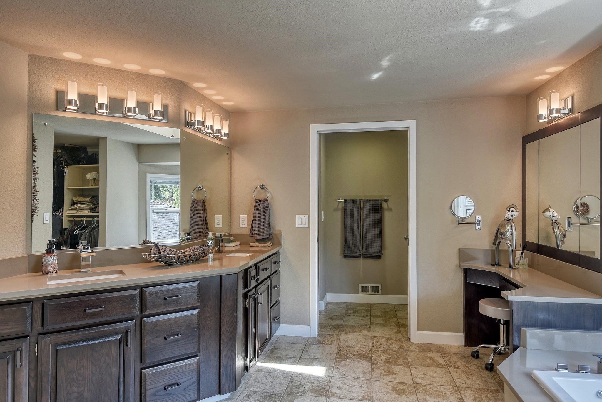 9409 East Holman Road Spokane Valley, WA 99206 - Photo 3 of 40 Gallery Image 3