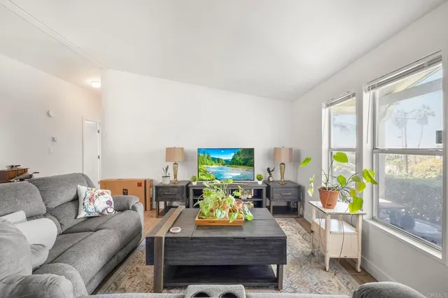 $1,050,000 | 224 Astro Court, Vista, CA 92083