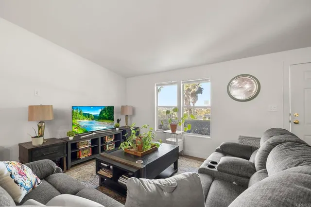 $1,050,000 | 224 Astro Court, Vista, CA 92083