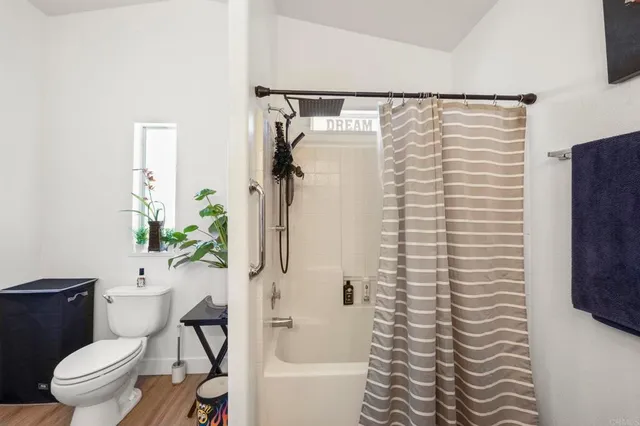 $1,050,000 | 224 Astro Court, Vista, CA 92083