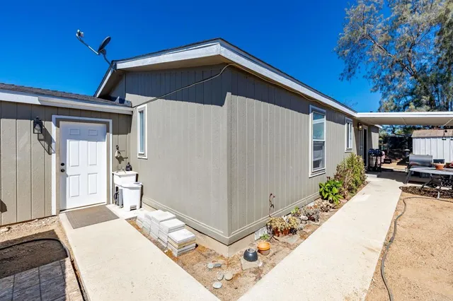 $1,050,000 | 224 Astro Court, Vista, CA 92083