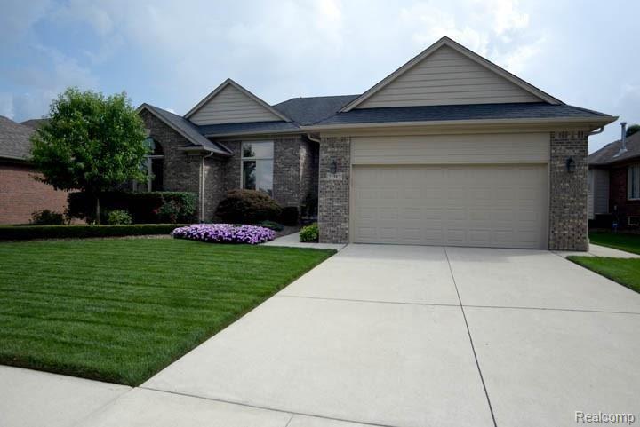 21382 Raintree Drive Macomb, MI 48044 - Photo 2 of 38 RaintreeRanch-2.jpg