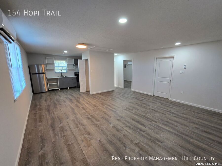 154 Hopi Trail Bandera, TX 78003 - Photo 5 of 14