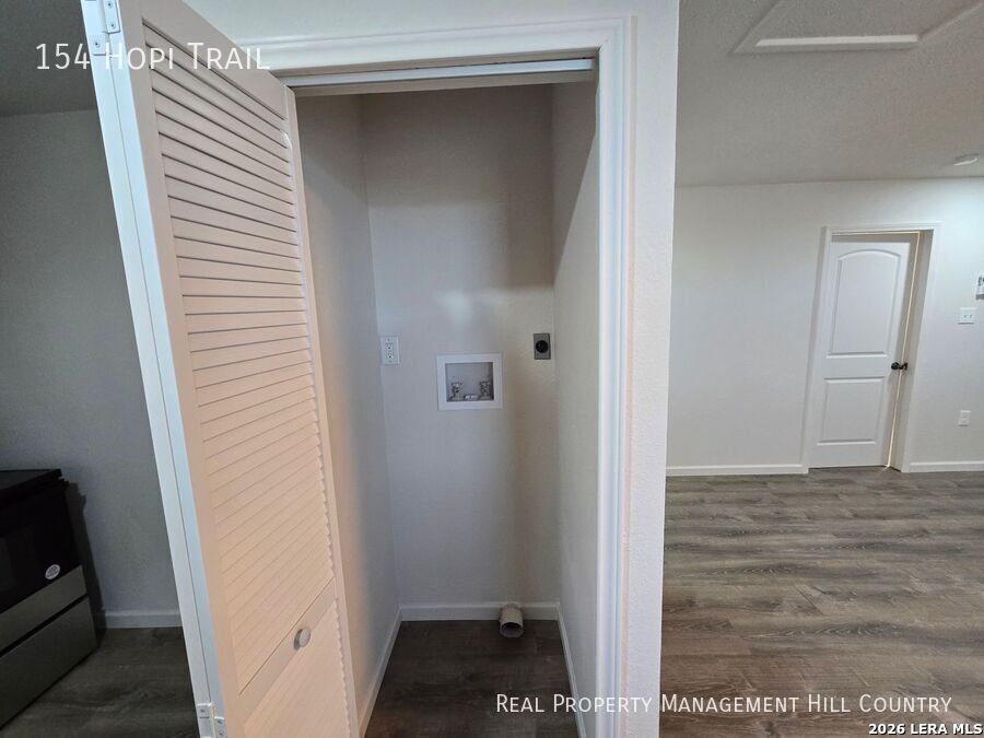 154 Hopi Trail Bandera, TX 78003 - Photo 7 of 14