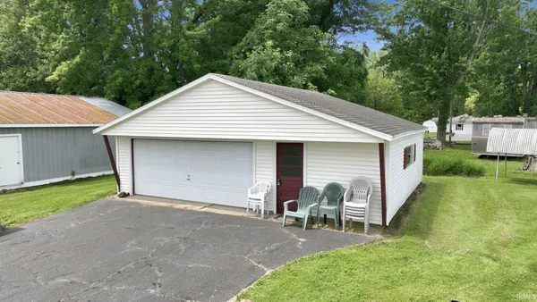 **** East Lakewood Avenue, Warsaw, IN 46580