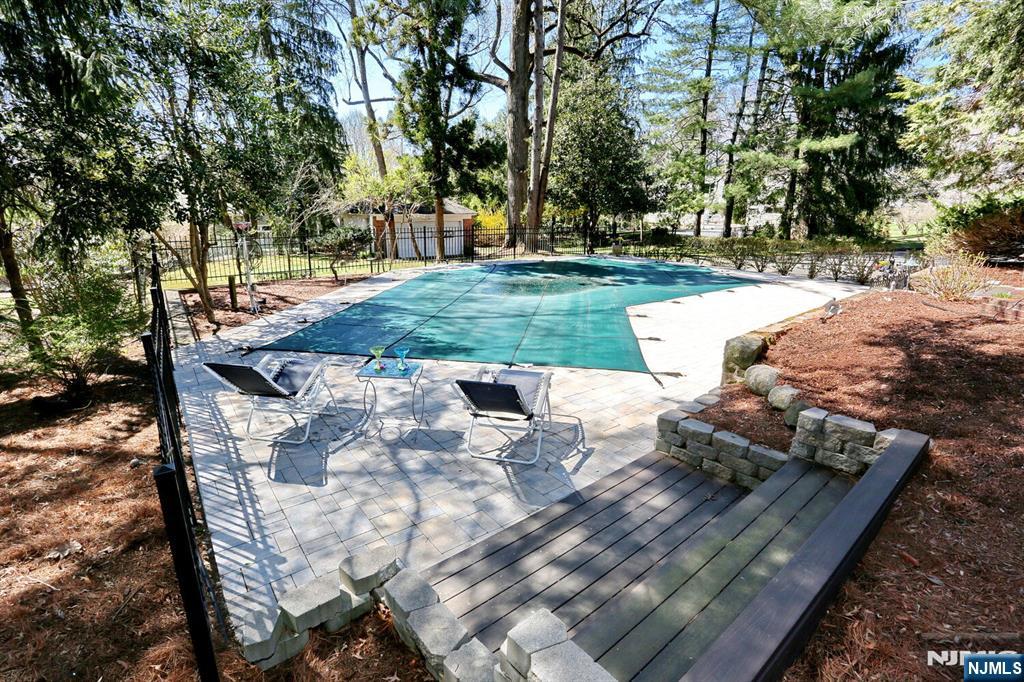 328 West Ridgewood Avenue Ridgewood, NJ 07450 - Photo 48 of 49