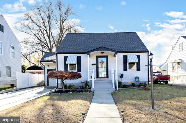 $299,900 | 132 Oak Avenue, Westville, NJ 08093