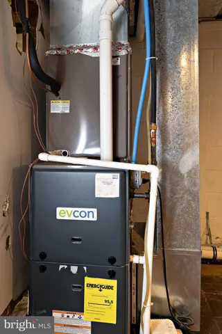 $299,900 | 132 Oak Avenue, Westville, NJ 08093