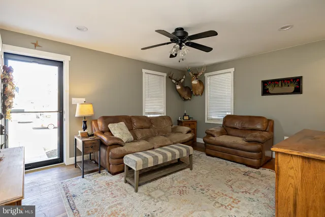 $299,900 | 132 Oak Avenue, Westville, NJ 08093