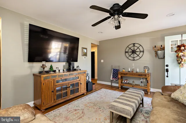 $299,900 | 132 Oak Avenue, Westville, NJ 08093