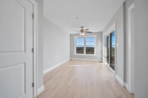 $570,000 | 7 Cypress Lane, Unit 5, Windham, NH 03087