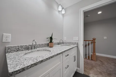 $570,000 | 7 Cypress Lane, Unit 5, Windham, NH 03087