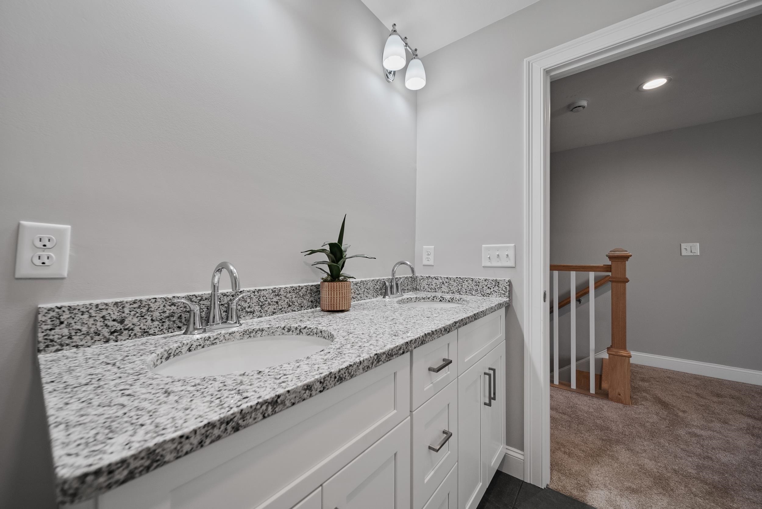 7 Cypress Lane, Unit 5 Windham, NH 03087 - Photo 35 of 46