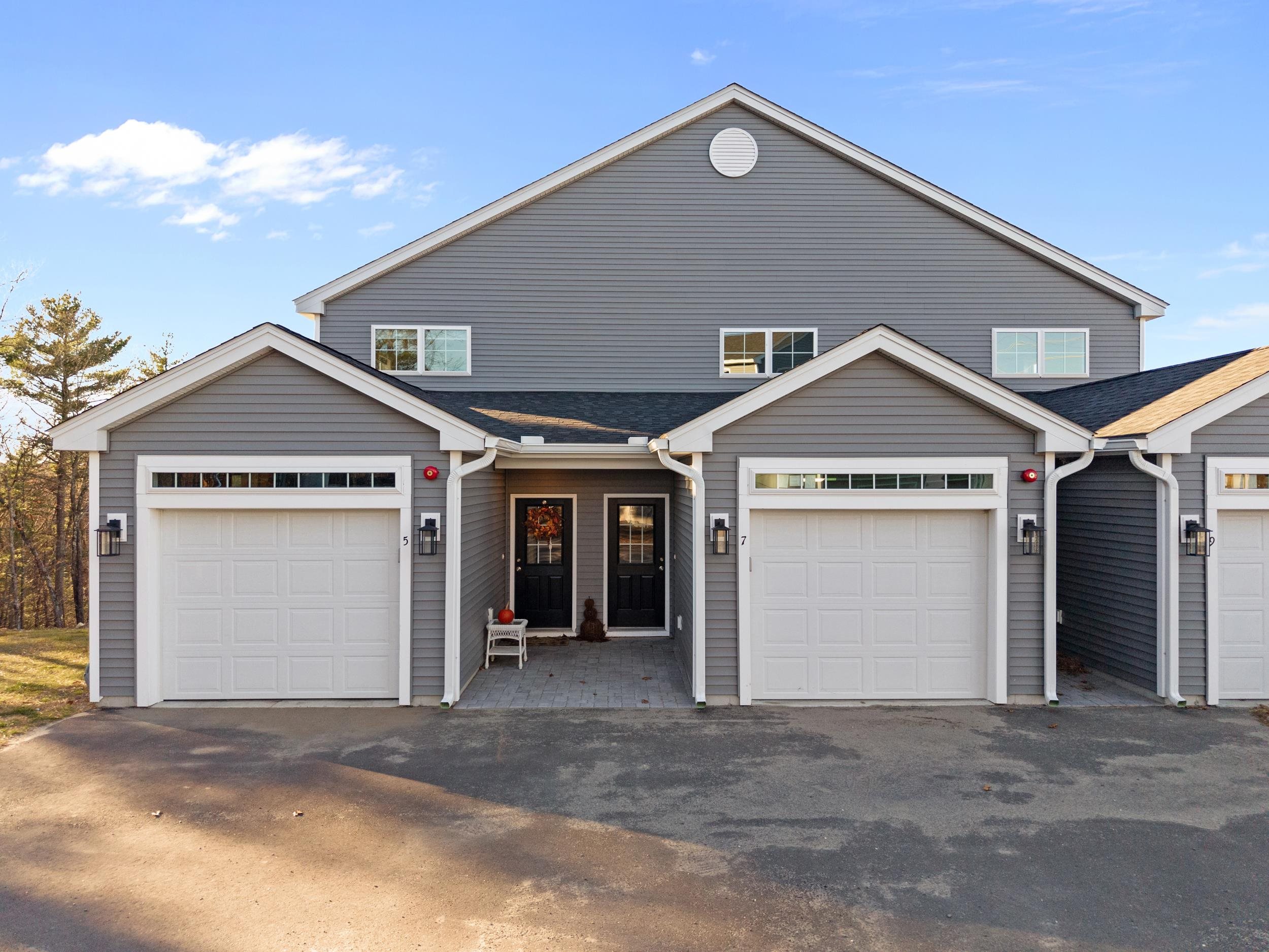 7 Cypress Lane, Unit 5 Windham, NH 03087 - Photo 4 of 46