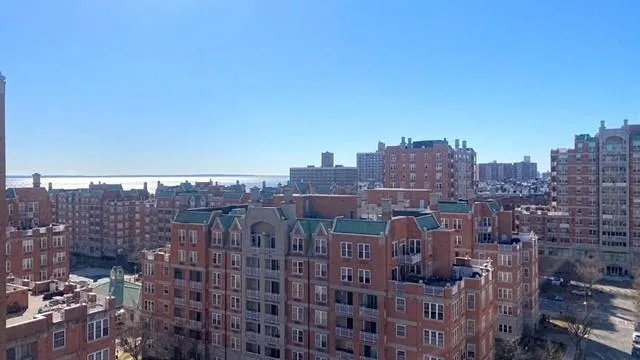 $1,349,000 | 55 Oceana Drive East, Unit PH3C | Brighton Beach