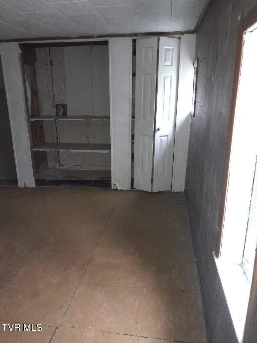 109 Chestnut Avenue Coeburn, VA 24230 - Photo 11 of 18 IMG_20250417_222446