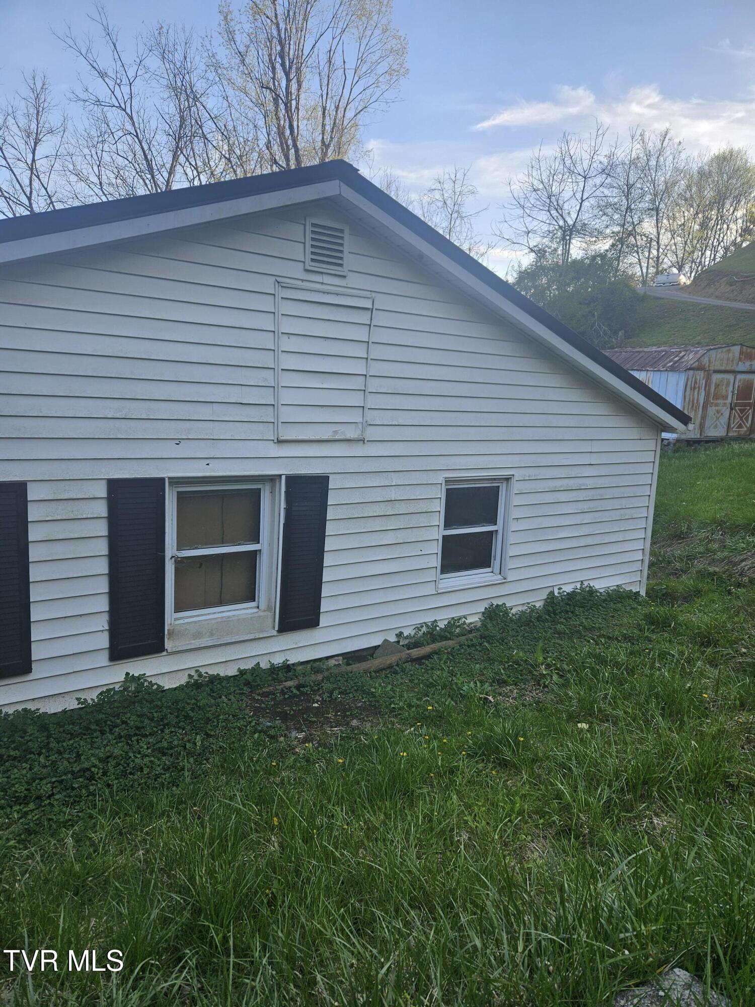 109 Chestnut Avenue Coeburn, VA 24230 - Photo 16 of 18 20250416_185350