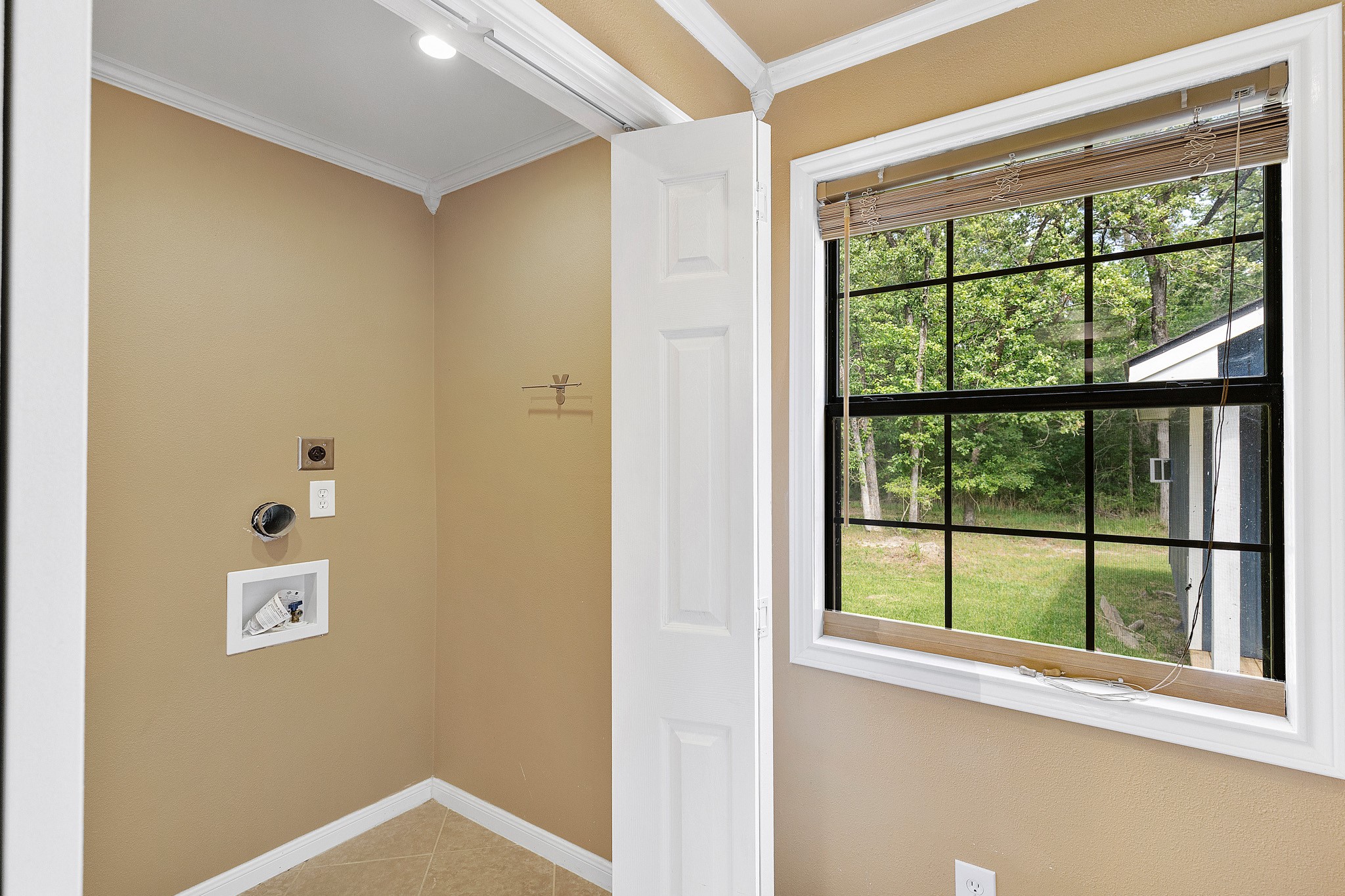 230 Walnut Drive Trinity, TX 75862 - Photo 12 of 48 Utility room