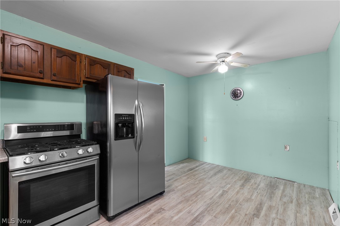 348 Toat Avenue Windsor Heights, WV 26075 - Photo 8 of 16