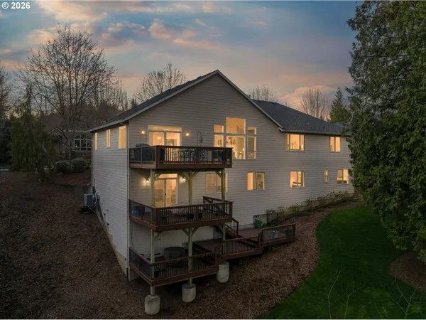 $940,000 | 3544 Southeast Deer Creek Way, Gresham, OR 97080