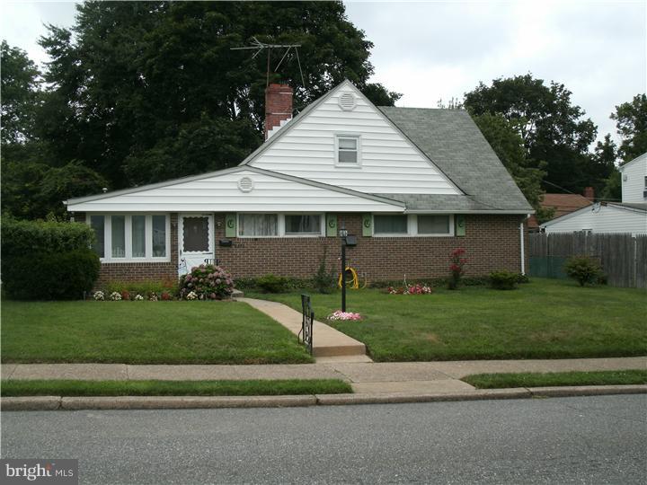 9332 Andover Road Philadelphia, PA 19114 - Photo 2 of 7 Exterior Front