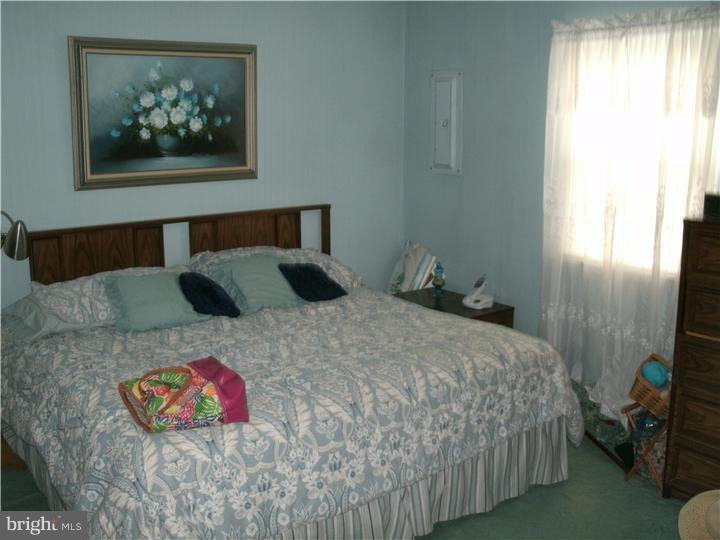 9332 Andover Road Philadelphia, PA 19114 - Photo 5 of 7 Bedroom - Main