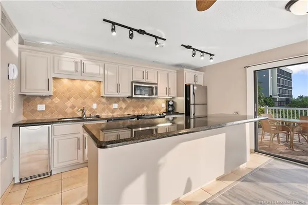 $429,900 | 3792 Northeast Ocean Boulevard, Unit 104S, Jensen Beach, FL 34957