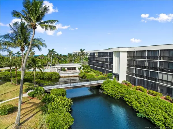 $429,900 | 3792 Northeast Ocean Boulevard, Unit 104S, Jensen Beach, FL 34957