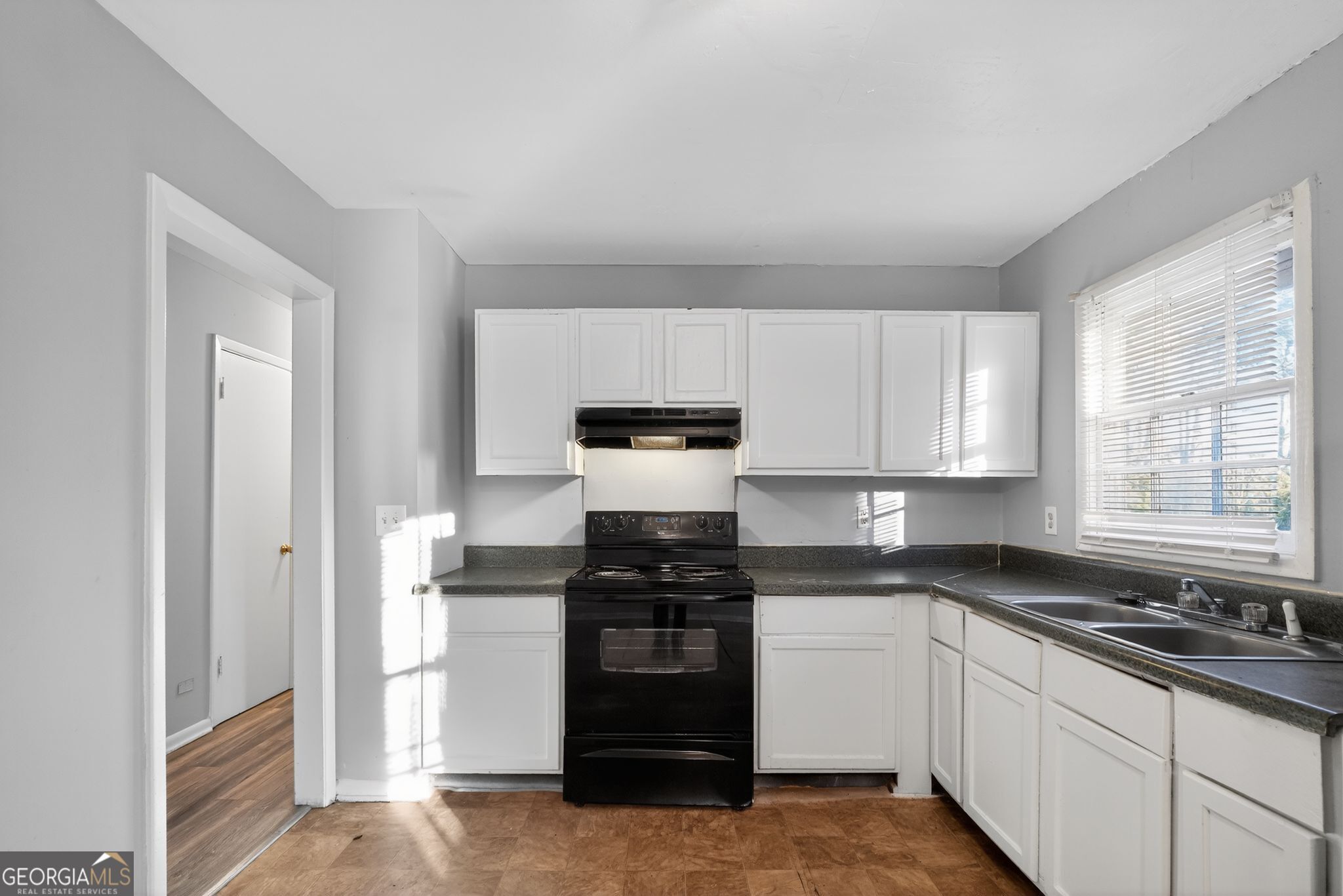 1615 Pine Glen Circle Decatur, GA 30035 - Photo 8 of 34