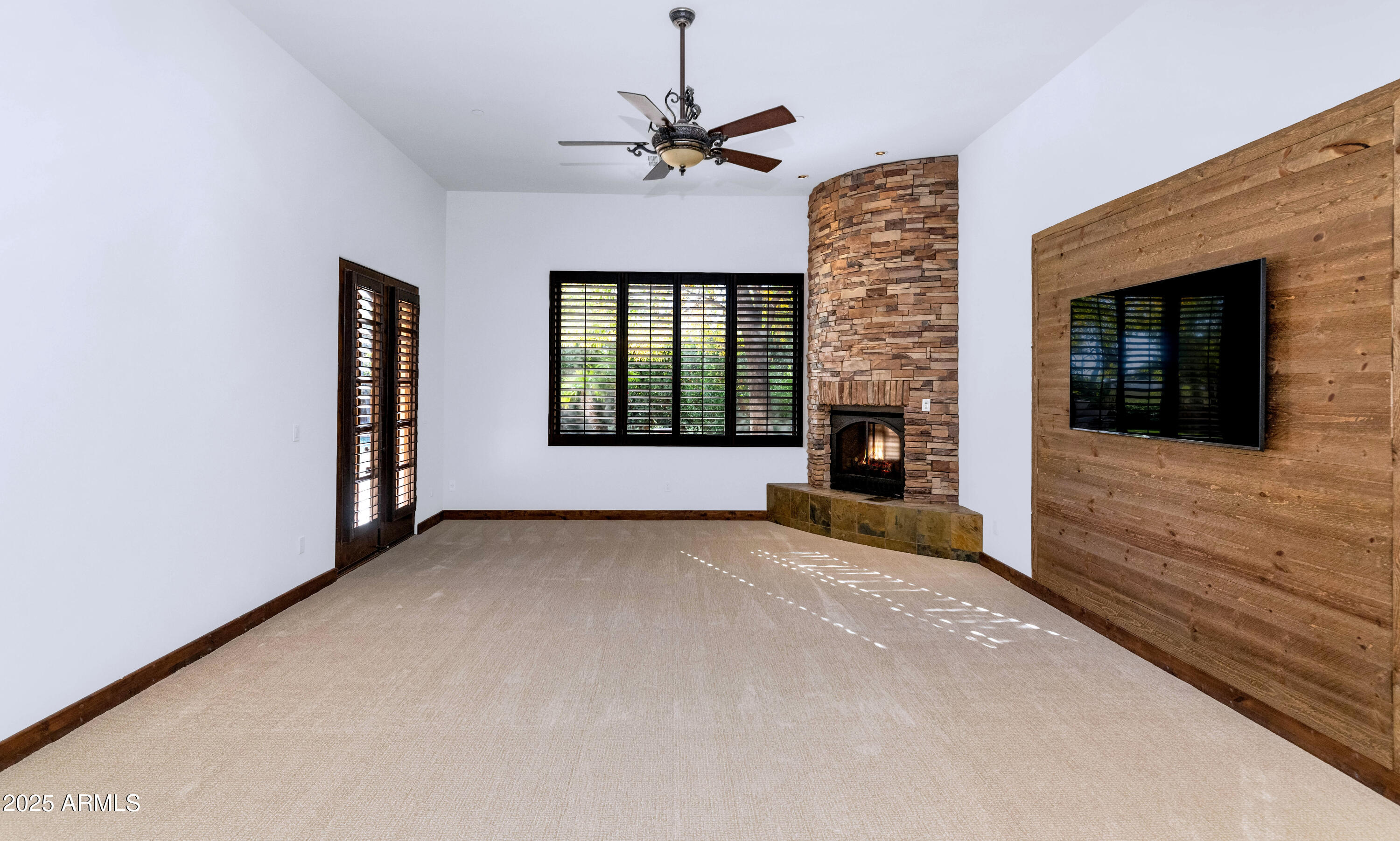 7233 East Royal Palm Road Scottsdale, AZ 85258 - Photo 12 of 54 Primary Bedroom