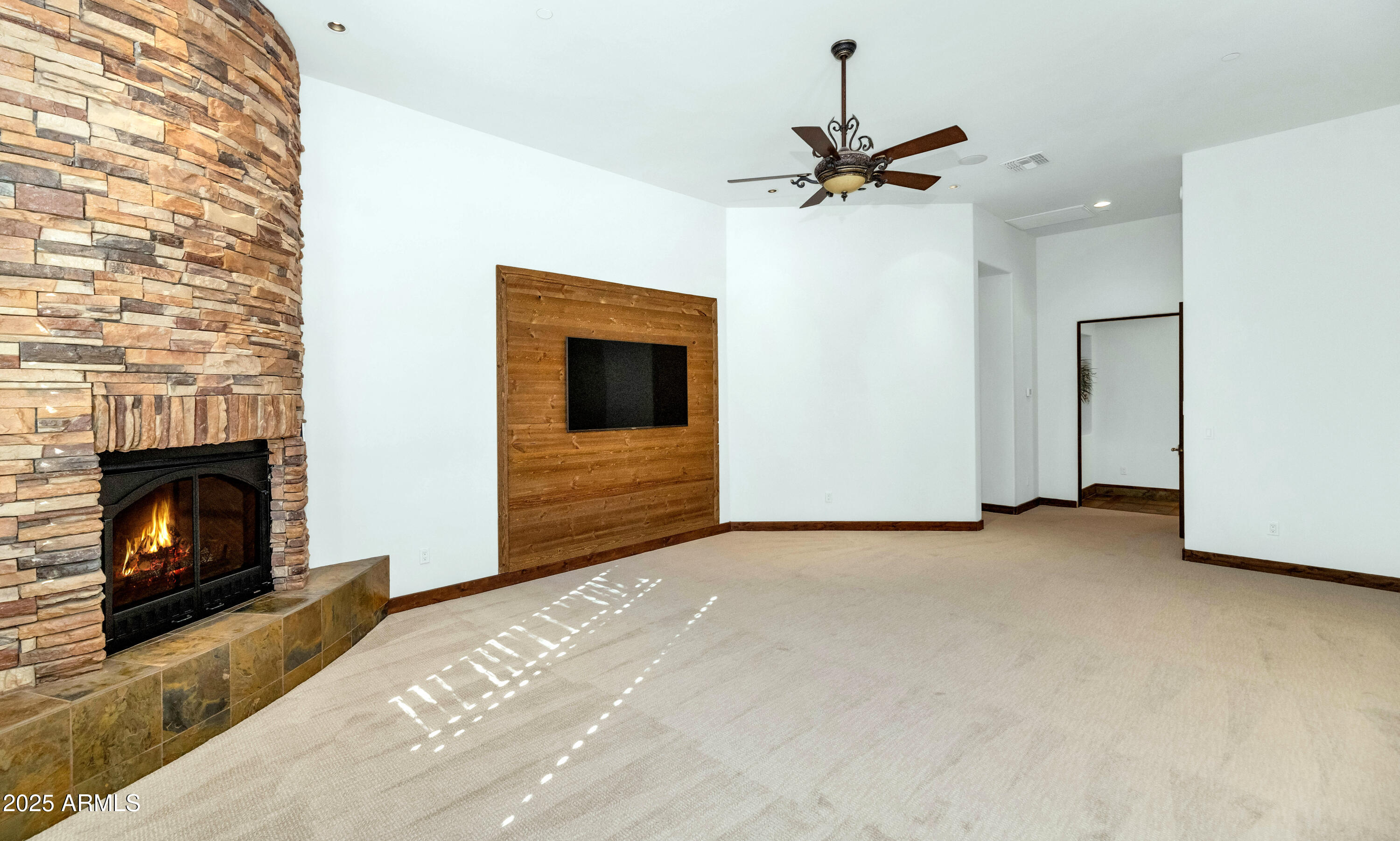 7233 East Royal Palm Road Scottsdale, AZ 85258 - Photo 13 of 54 Primary Bedroom