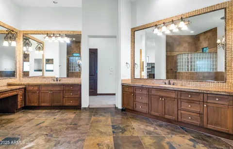 $4,100,000 | 7233 East Royal Palm Road, Scottsdale, AZ 85258