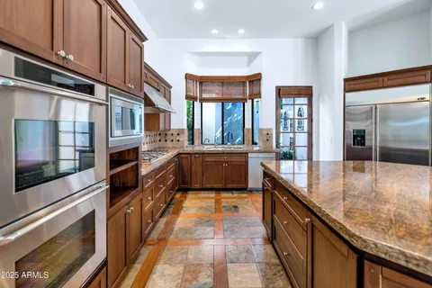 $4,100,000 | 7233 East Royal Palm Road, Scottsdale, AZ 85258