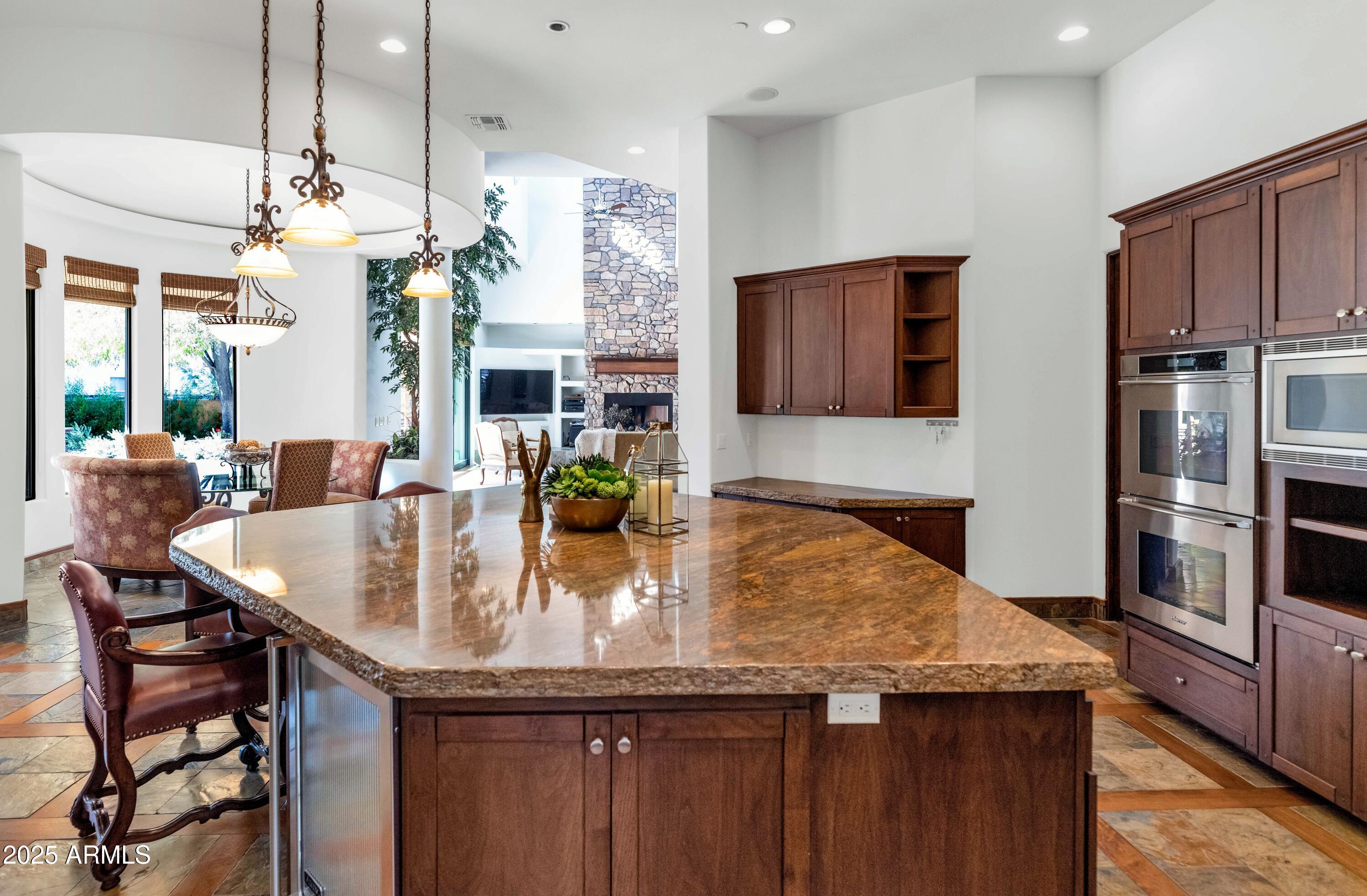 7233 East Royal Palm Road Scottsdale, AZ 85258 - Photo 25 of 54 Kitchen
