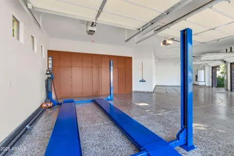 $4,100,000 | 7233 East Royal Palm Road, Scottsdale, AZ 85258