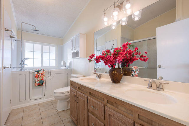 1526 North Dixie Downs Road, Unit 63 St. George, UT 84770 - Photo 21 of 38 PRIMARY BATH 1