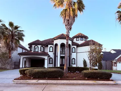 $2,700,000 | 3844 Bellefontaine, Houston, TX 77025