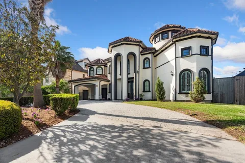 $2,700,000 | 3844 Bellefontaine, Houston, TX 77025
