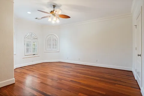 $2,700,000 | 3844 Bellefontaine, Houston, TX 77025