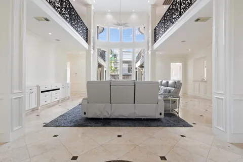$2,700,000 | 3844 Bellefontaine, Houston, TX 77025