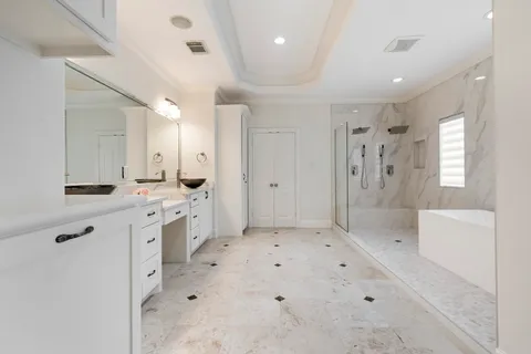 $2,700,000 | 3844 Bellefontaine, Houston, TX 77025