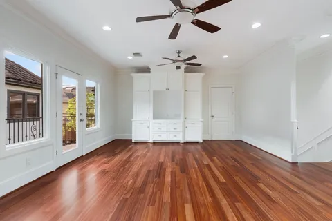 $2,700,000 | 3844 Bellefontaine, Houston, TX 77025