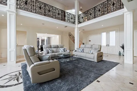 $2,700,000 | 3844 Bellefontaine, Houston, TX 77025